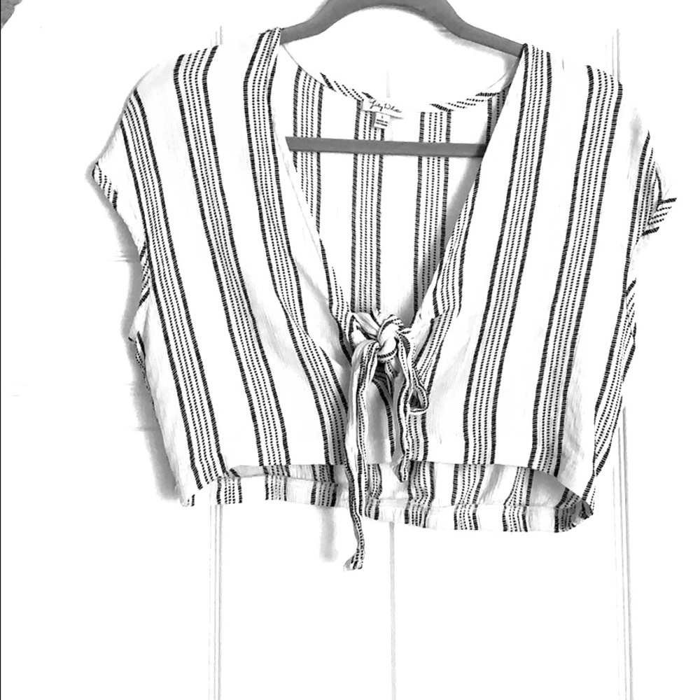 White and black tie up crop